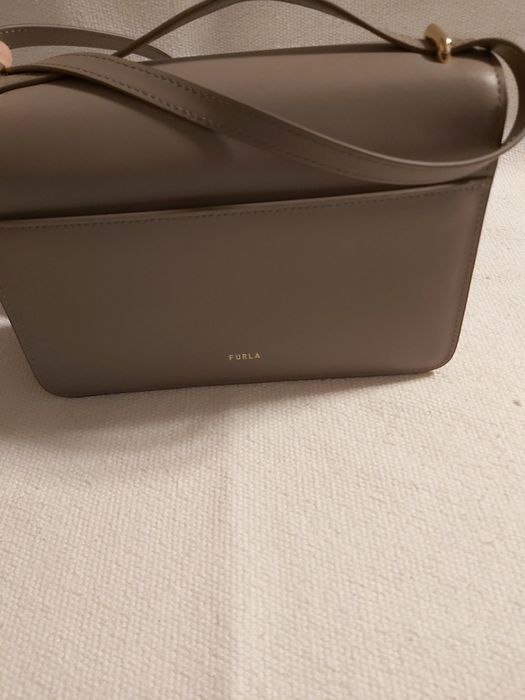 Furla Meti чанта