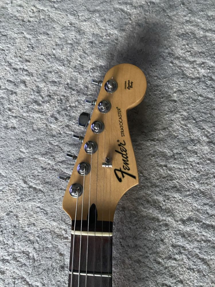 Fender standard stratocaster 2015