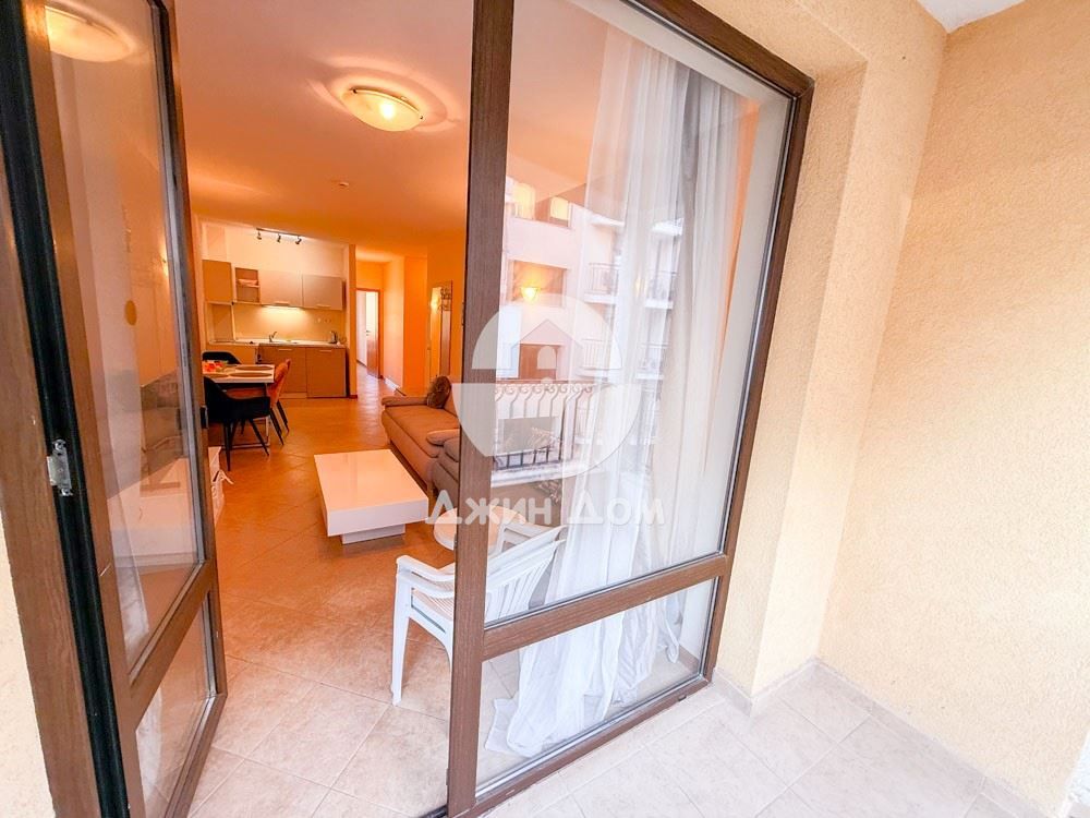 Продава се Двустаен апартамент в к.к. Слънчев бряг - 67 кв.м за 1105 €/кв.м - Снимка #3