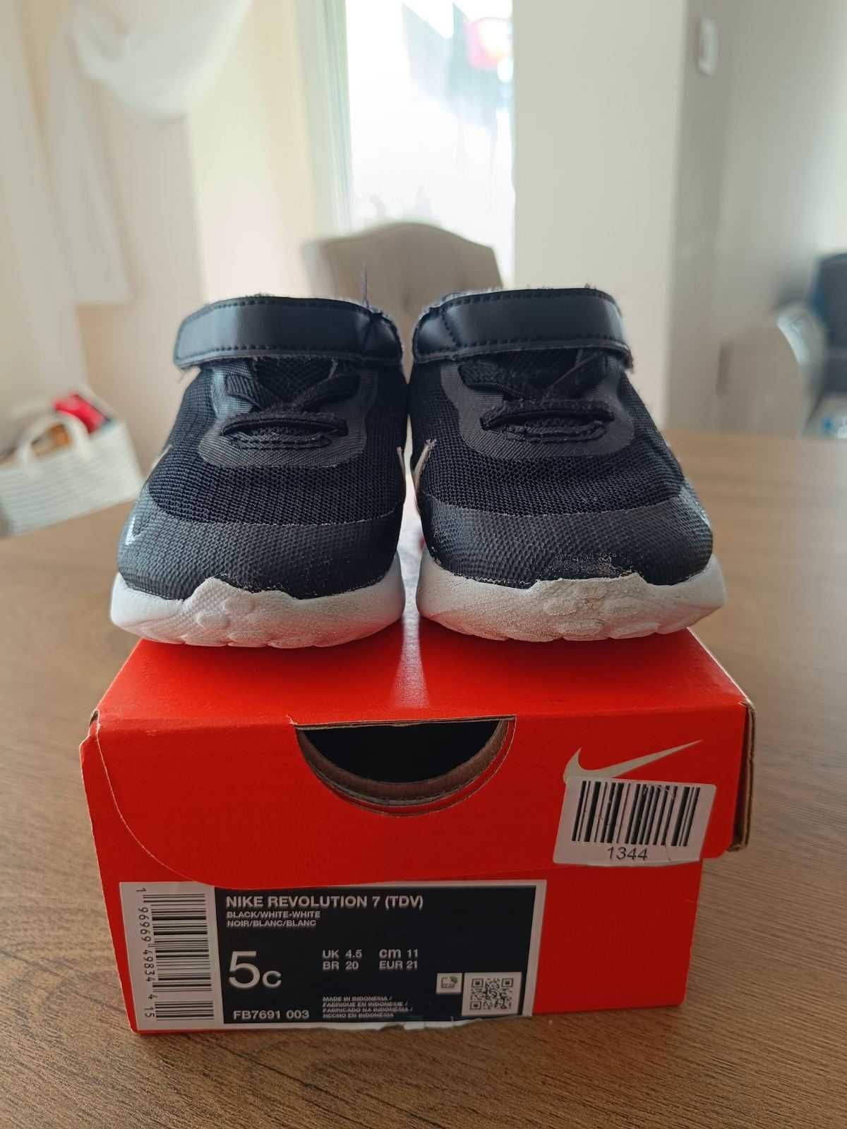 NIKE revolution 7, 21 номер