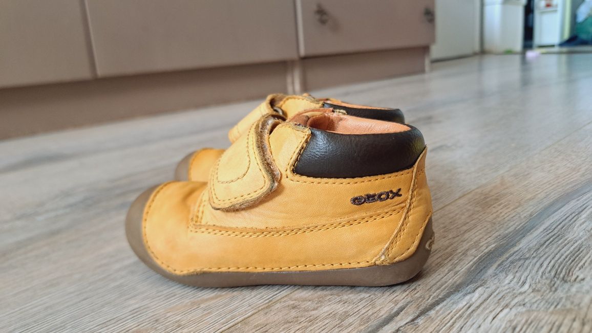 Детски обувки Geox номер 22