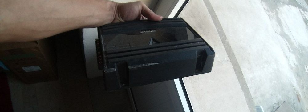 Kenwood 350W usililtel