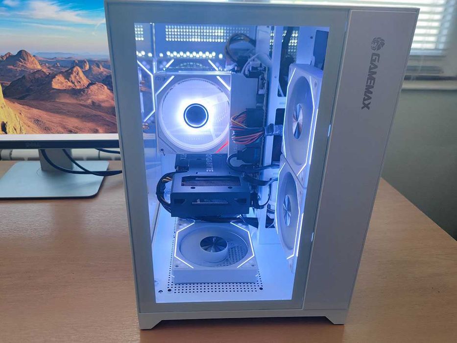 Геймърски компютър, 3060Ti, Ryzen 5500, 32gb Ram, 960Gb SSD, 700W