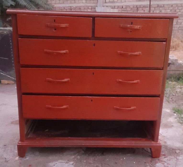 Продаётся комод в нормальном состоянии