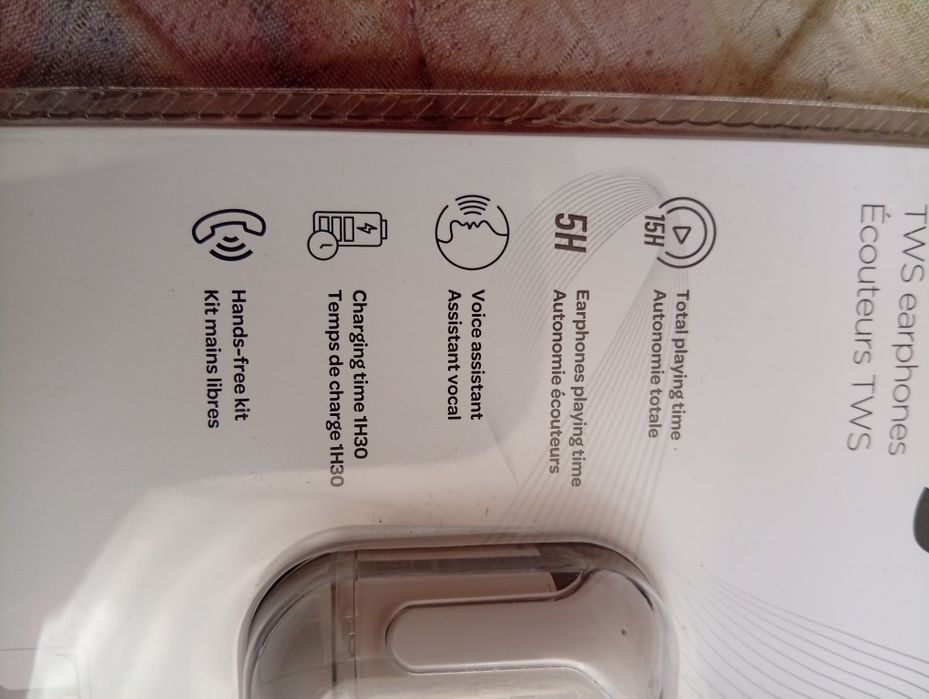 Căști bluetooth play din Anglia, noi sigilate,