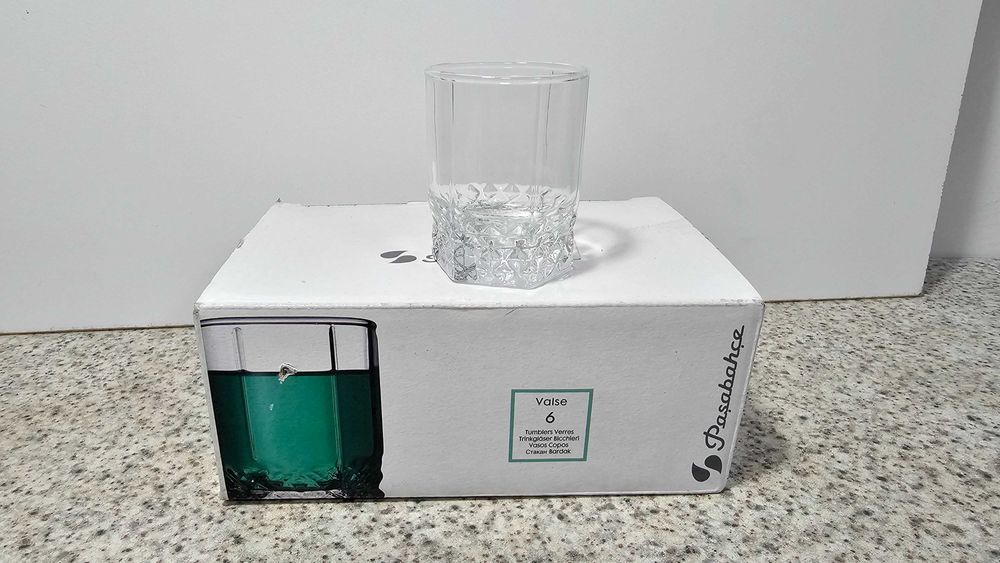 Рюмки и стаканы наборы, графин