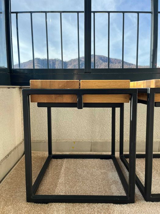 Scaune tip industrial cu cadru din fier forjat si  baza de stejar