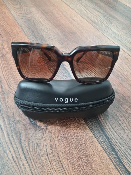 Vouge brown  Guess sunglasses kyliyan