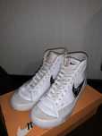 Nike blazer mid