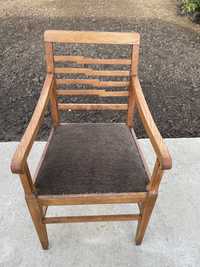 Scaun  din lemn/jilt