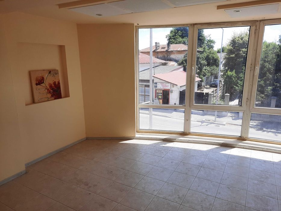 Oferim spre vanzare Penthouse in Centru, se accepta plata in rate.