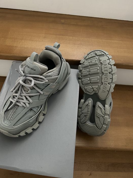 Balenciaga track