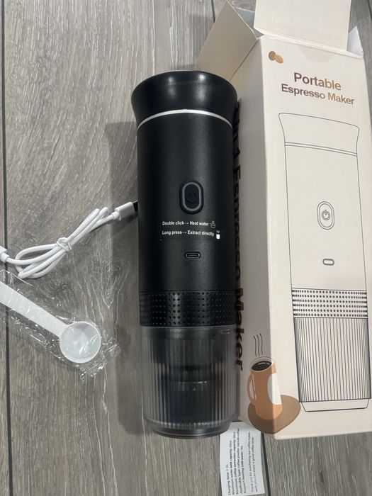 Espressor Nespreso portabil cu capsule sau cafea măcinată