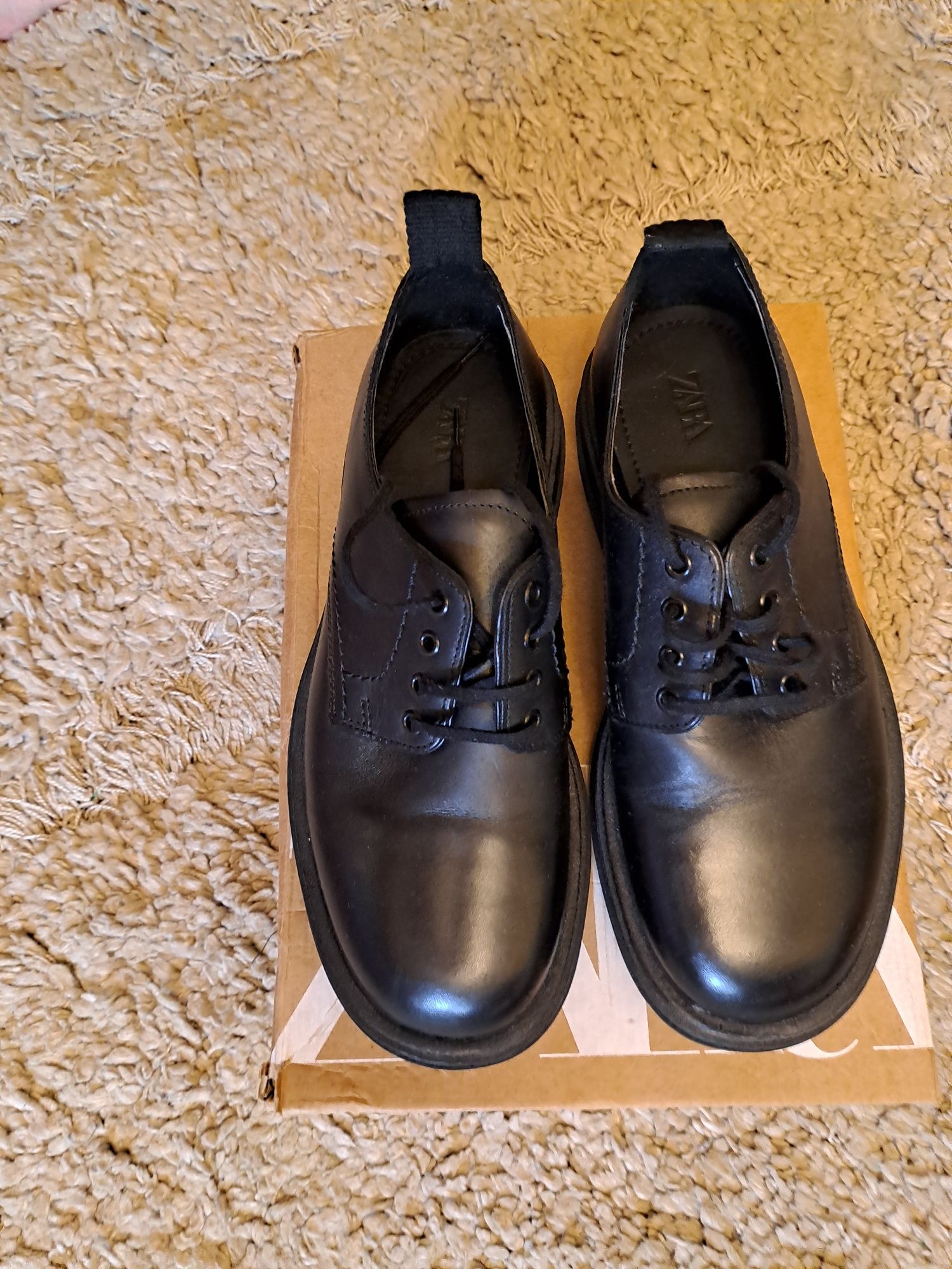 Panttofi Zara cu talpa voluminoasa 4 cm,model Dsquared,40