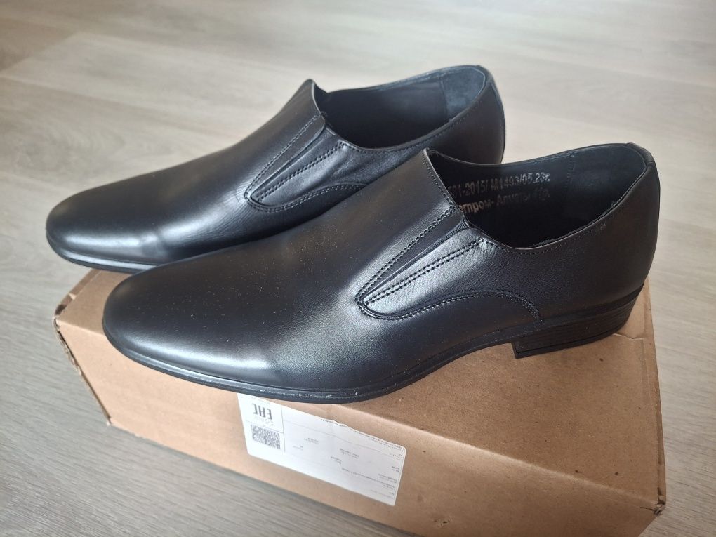 Продам берцы 3 пары
