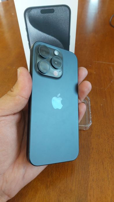 Продам Айфон 15про 128