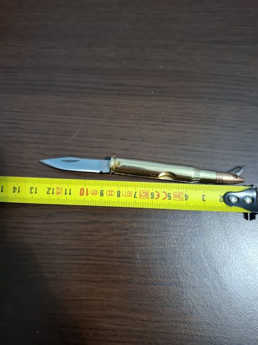 Сгъваема ножка в форма на патрон