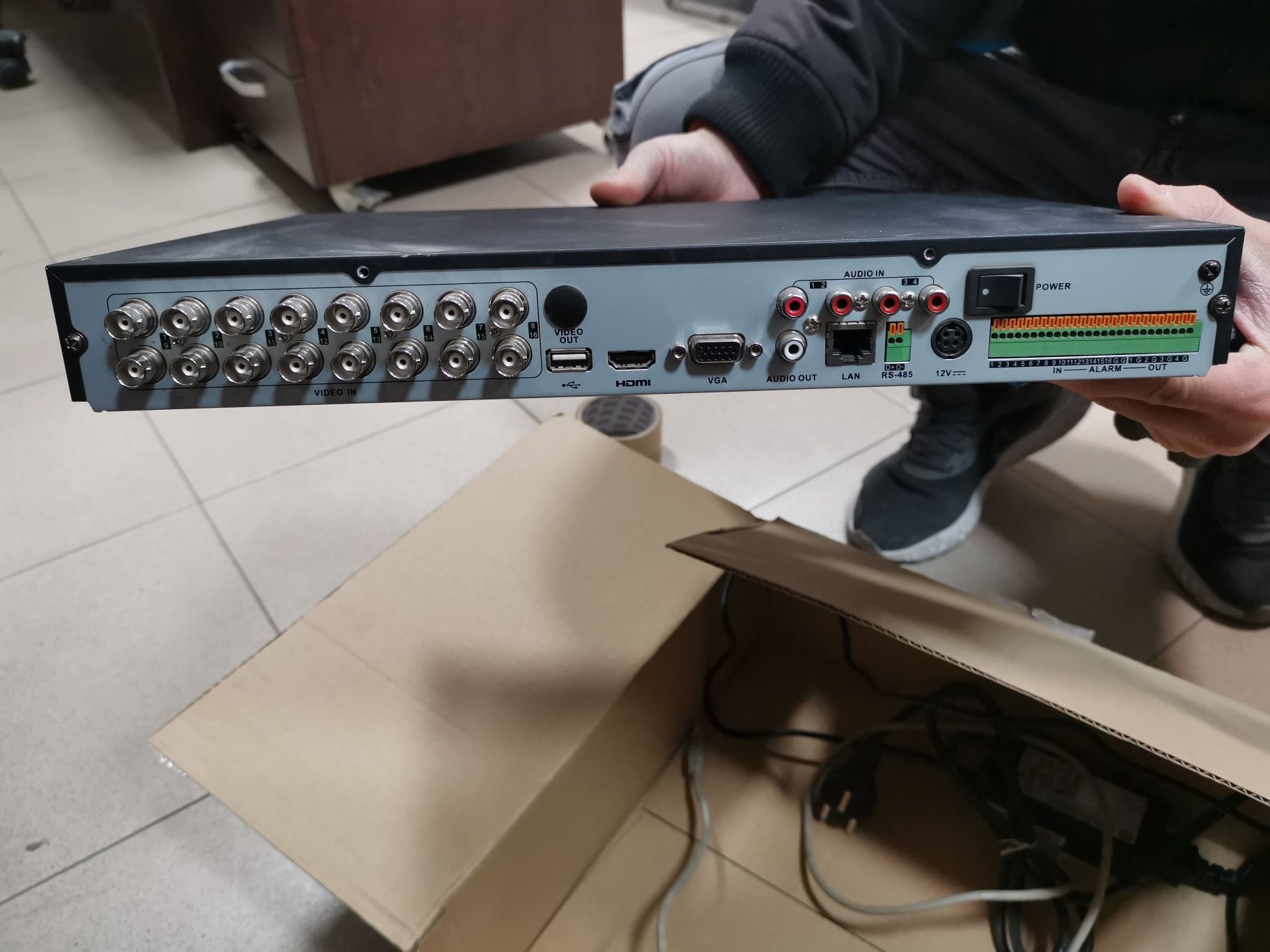 DVR Hikvison DS-7216HGHI 16+2