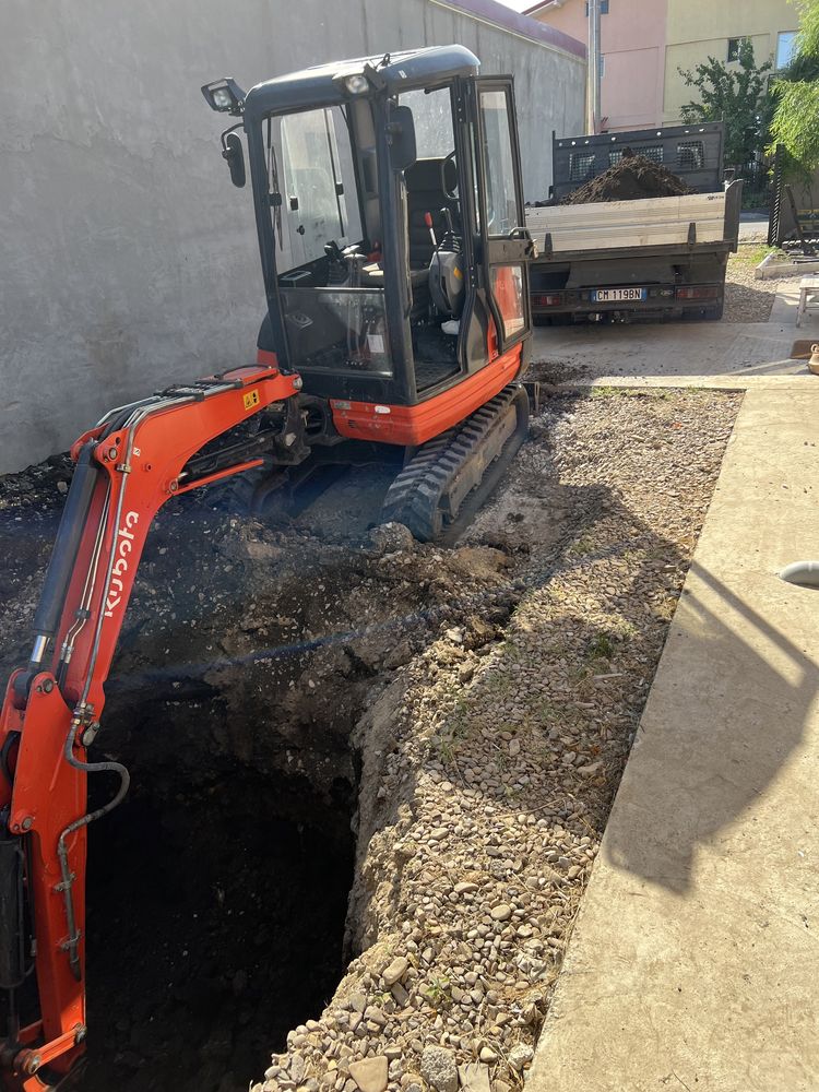 Inchiriez mini excavator santuri sapaturi fundatii demolari canalizari