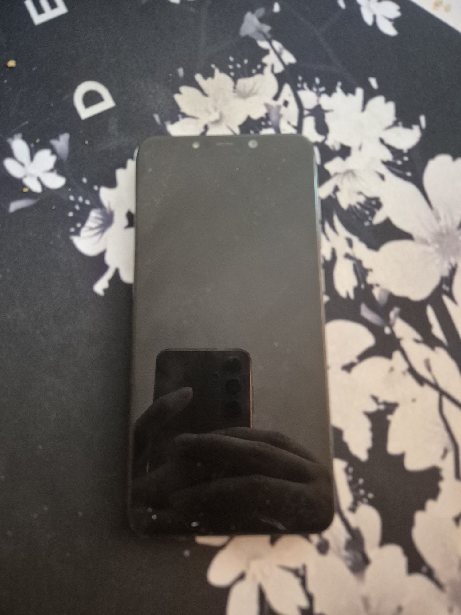 Pocofphone f1 продается