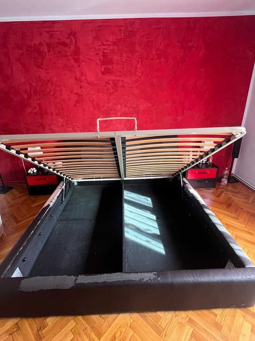 Vând pat dormitor + somieră și ladă de depozitare necesită retapițare