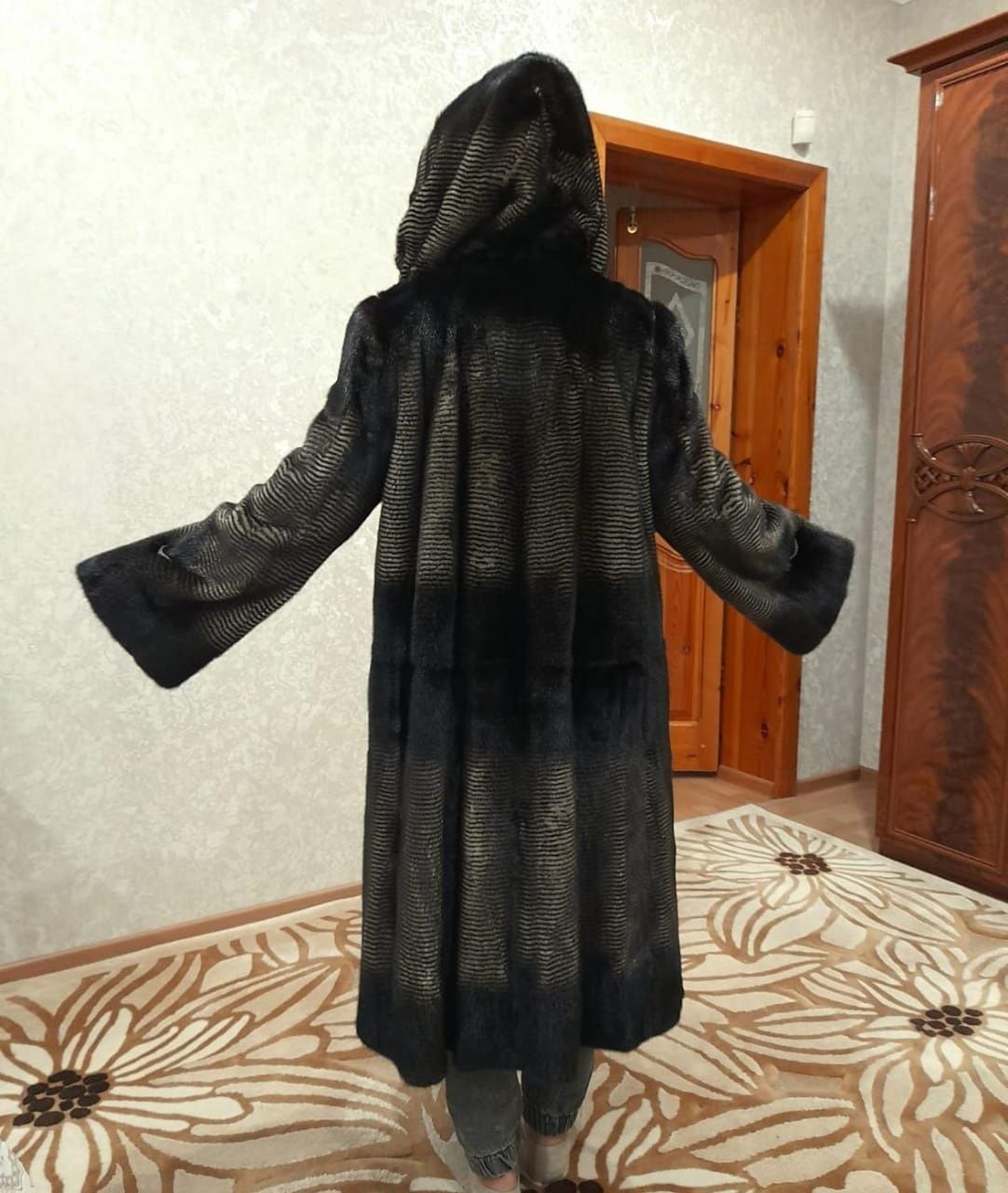 Продам очень красивую Норковую шубу
