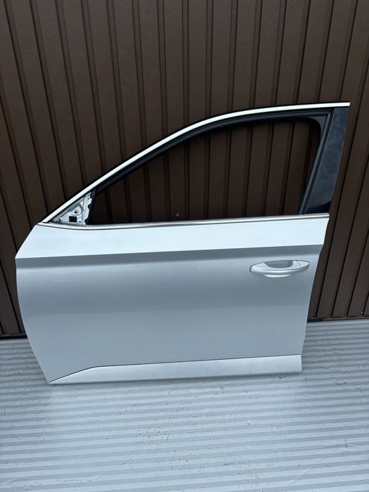 Usa st fata Skoda Superb 3 cod de culoare LA7W 2015-2020