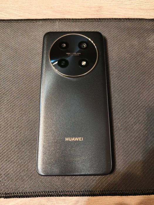 Продавам телефон Huawei Nova 12i 8/128 GB като нов + гаранция 17м.