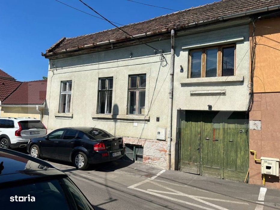 Casa de vanzare, cu 4 camere, 103 mp, zona semicentrala