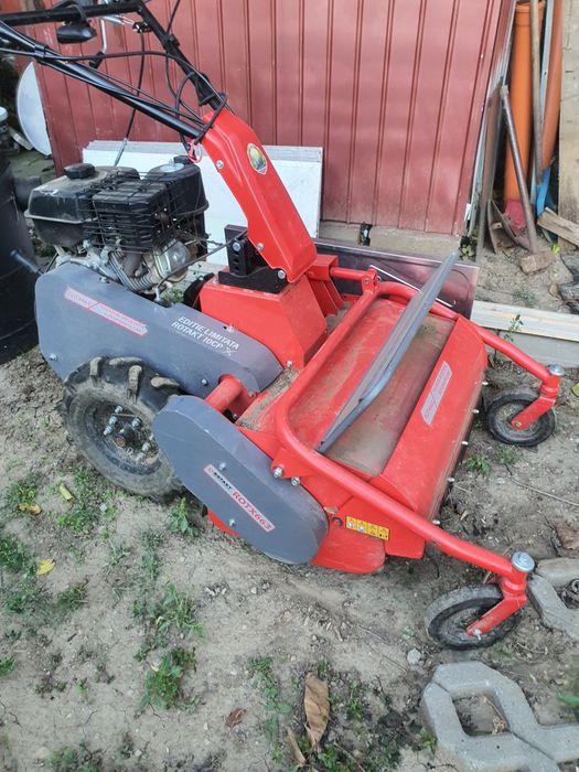 Tocator de vegetație