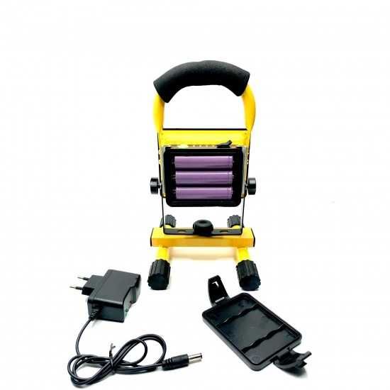 Proiector  LED Portabil  cu Maner, 30W, 2400 LUMENI, REINCARCABIL