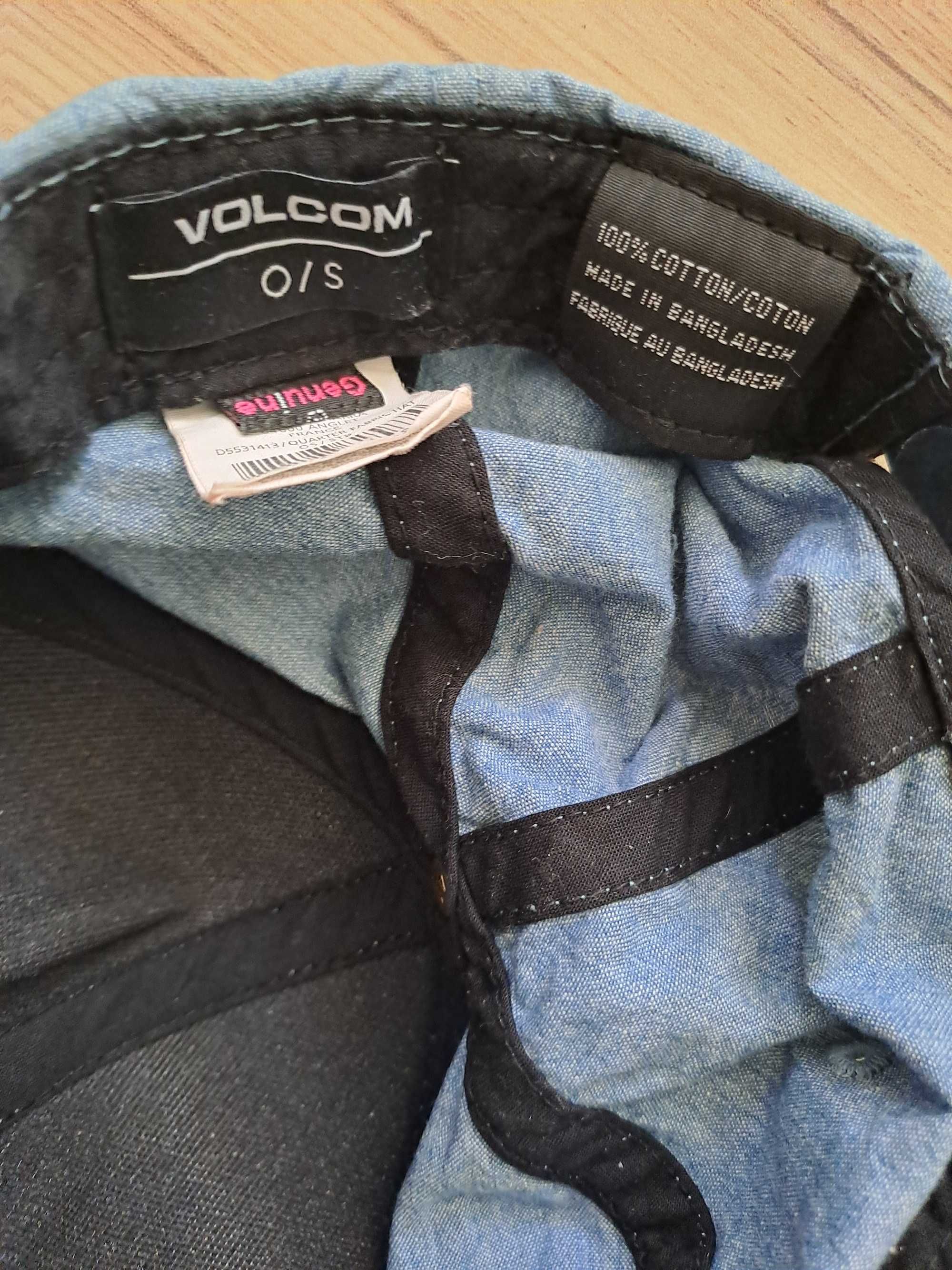 Volcom шапка - чисто нова