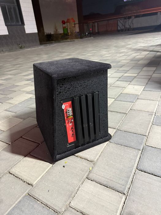 Саббуфер почти новый