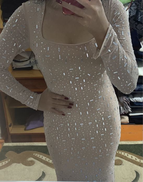 Платье б/у , но ни разу не надевала