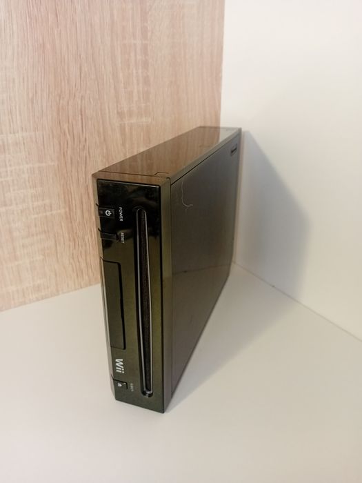 Продаю Nintendo Wii