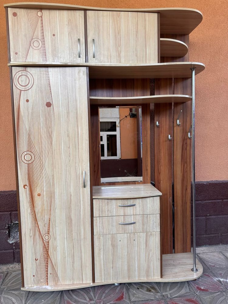 Продаю шкаф срочно