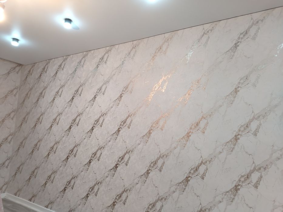 Поклейка обоев покраска