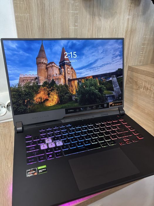 Laptop gaming ASUS ROG Strix G15 G513IH (defectiune video)