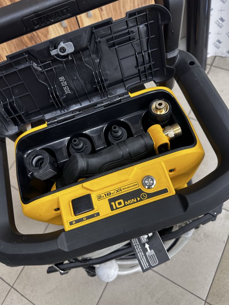 Dewalt водоструйка