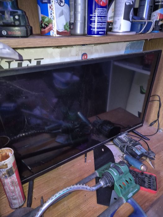 Tv LCD defecte diagonala 81