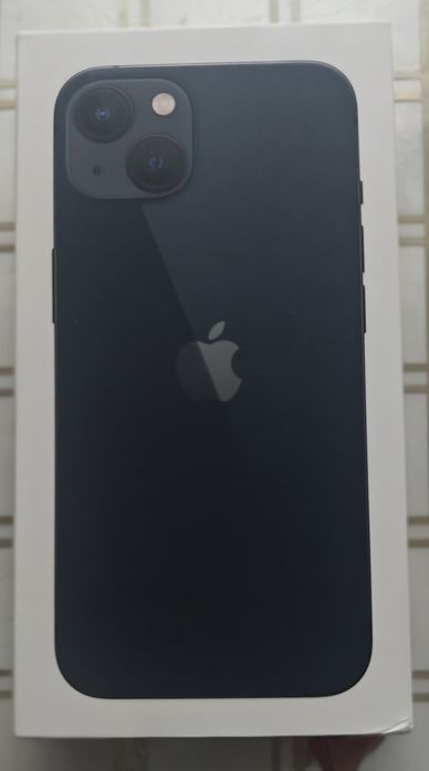 iPhone 13 в отличном состоянии