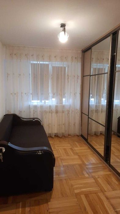 Inchiriez apart. 3 cam decom, mobilat si utilat, etaj 5/7 Tiglina 1