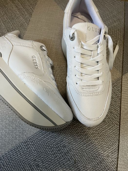 Оригинални сникьрси Гес