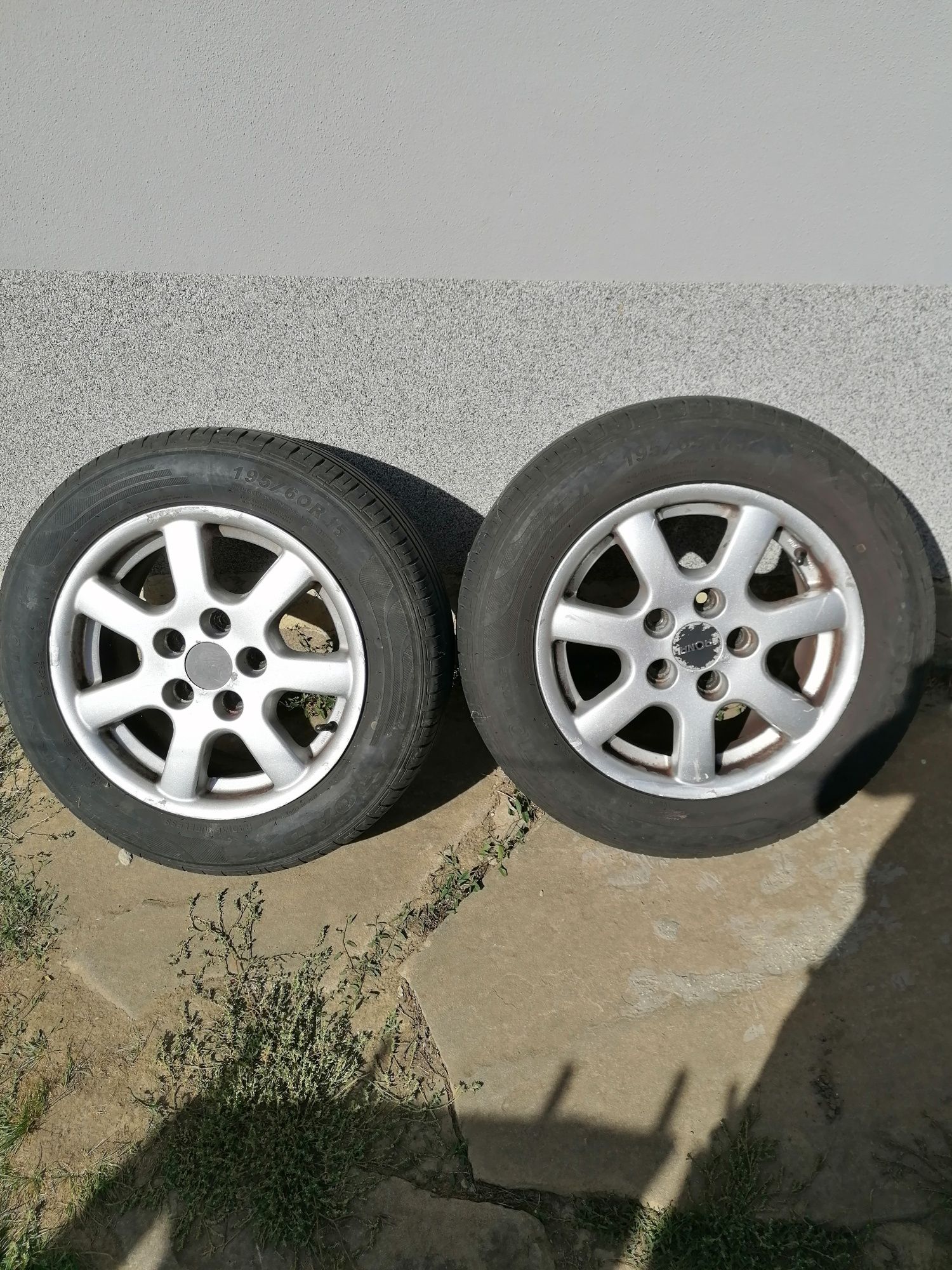 Алуминиеви джанти с летни гуми 15"