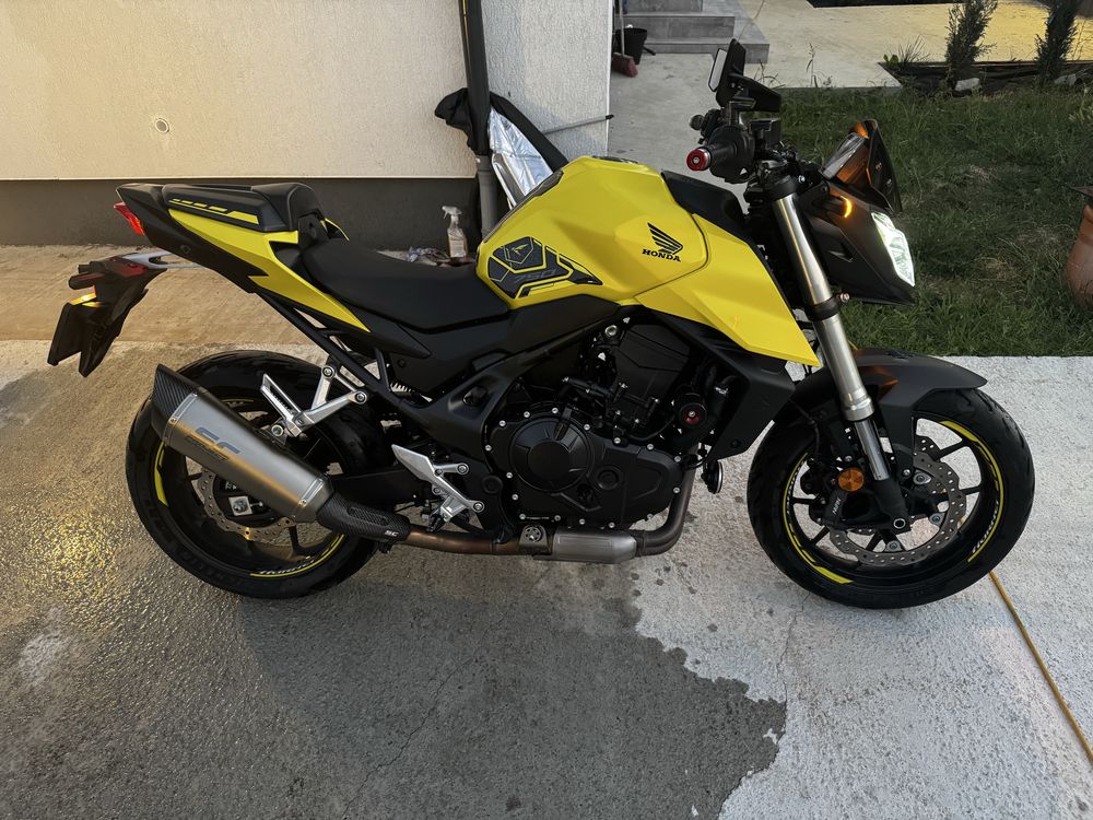 Honda CB750 Hornet 2023 – 4.500 km – Accesorii OEM, QS + Tobă sport
