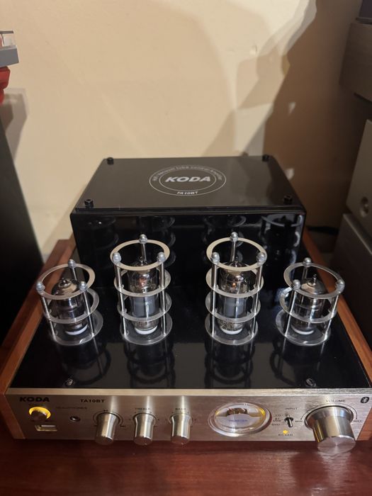 Лампов усилвател КОDA TA10BT