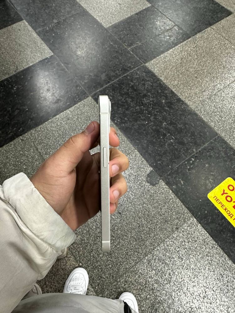 СРОЧНО Iphone 13 белый
