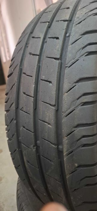 2бр. 235/65/16С Continental 7.5mm грайфер дот21г. Предлагаме монтаж ++