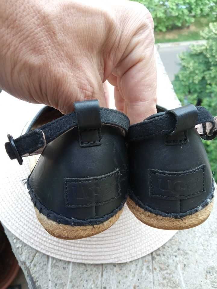 Sandale UGG Australia, marime 39 (24.5 cm)