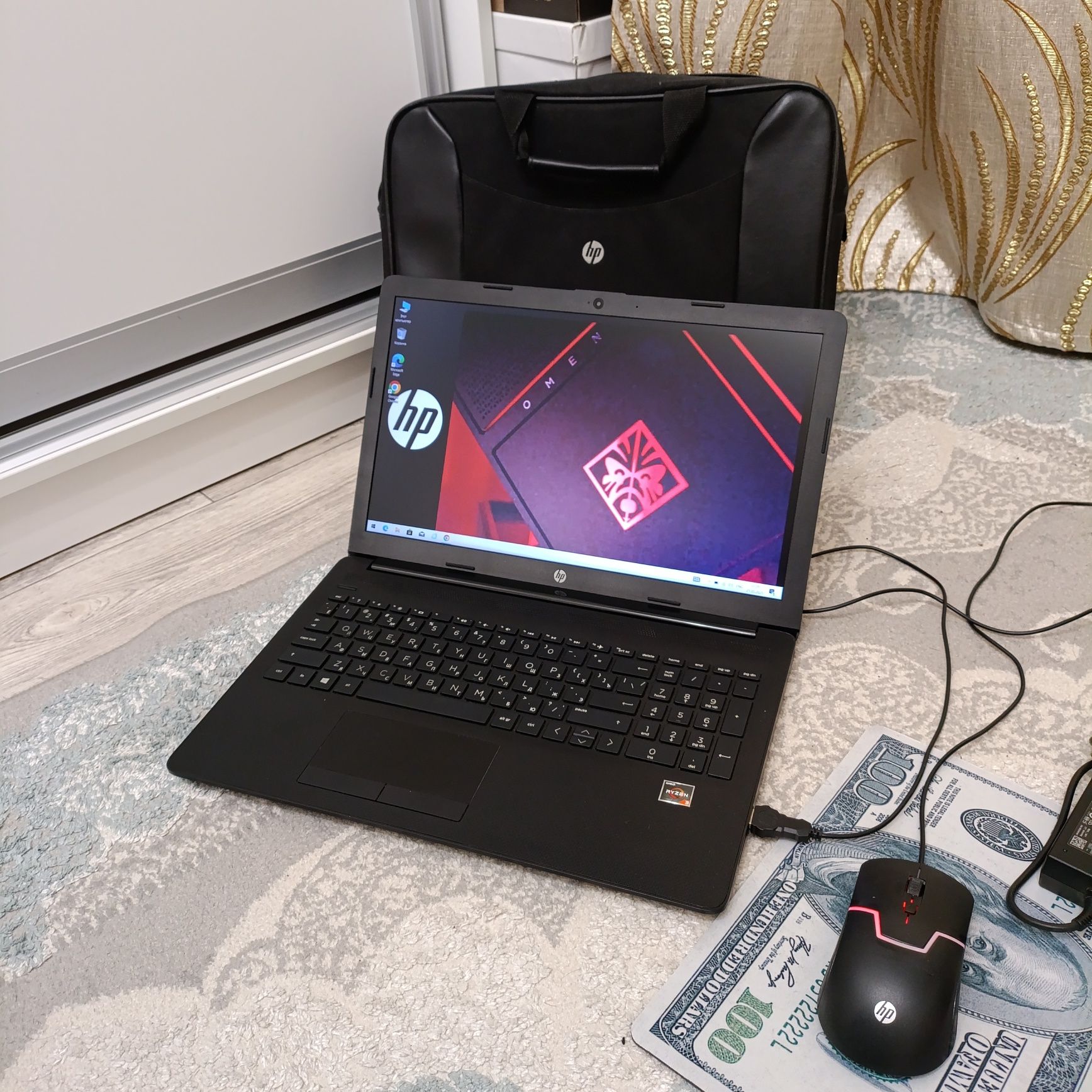 HP Notebook 15/SSD-128GB/ОЗУ-8ГБ/Работает шустро и быстро! Сумка